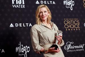 Blanchett critica els premis «patriarcals» al recollir el guardó a millor actriu dels Critics Choice