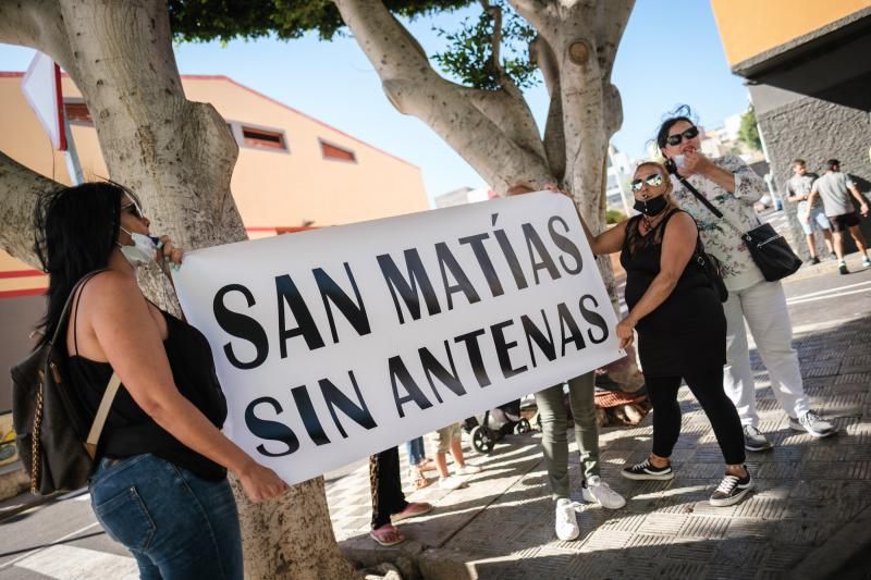 Protesta de los vecinos de San Matías contra la instalación de una antena 5G en el barrio