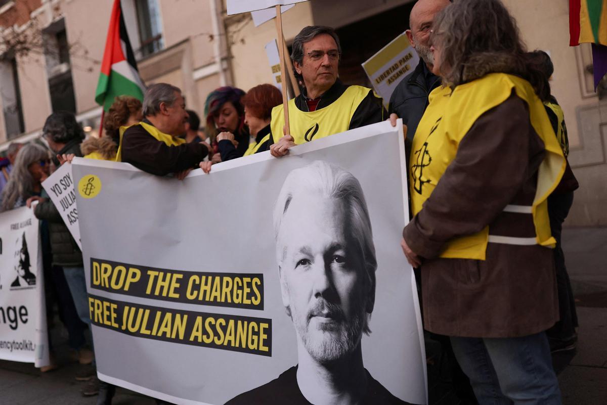 Multiples concentraciones por la libertad de Julian Assange