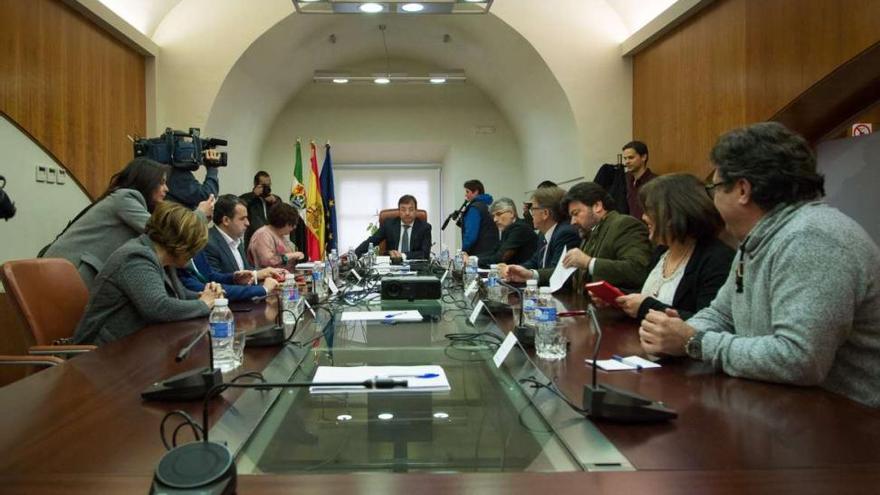 El pacto por el ferrocarril en Extremadura reconoce avances, pero &quot;no es suficiente&quot;