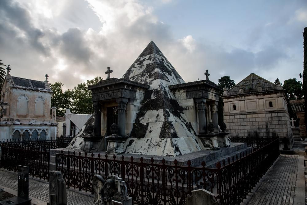 Todos los Santos: Tumbas y panteones de ilustres en el Cementerio General de València