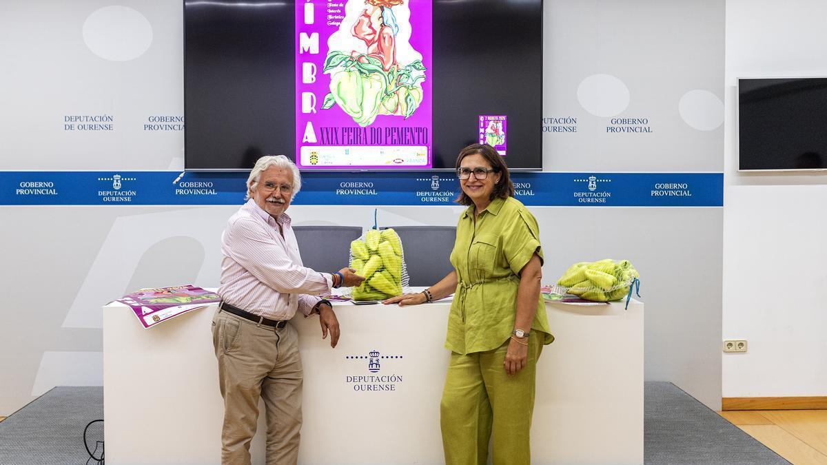 El presidente del Inorde y diputado provincial, Rosendo Fernández, con la alcaldesa de Oímbra, Ana Villarino.