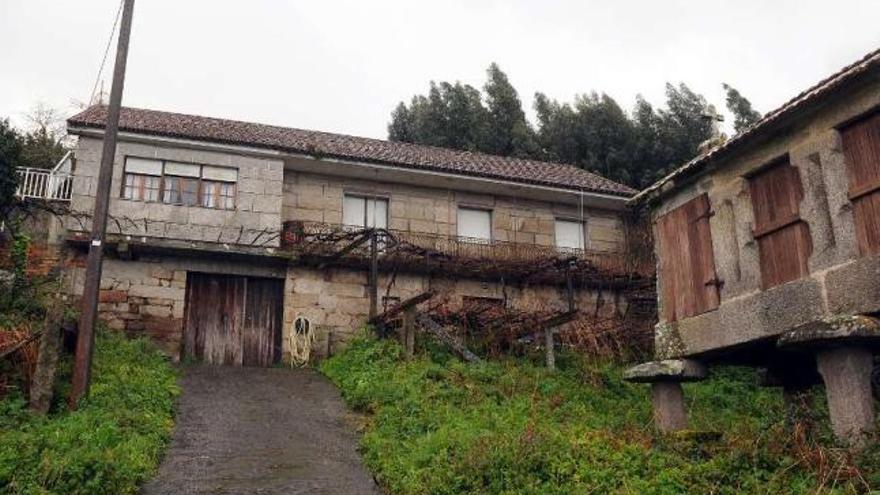 La vivienda de Lourizán en la que se produjo este robo.  // Rafa Vázquez