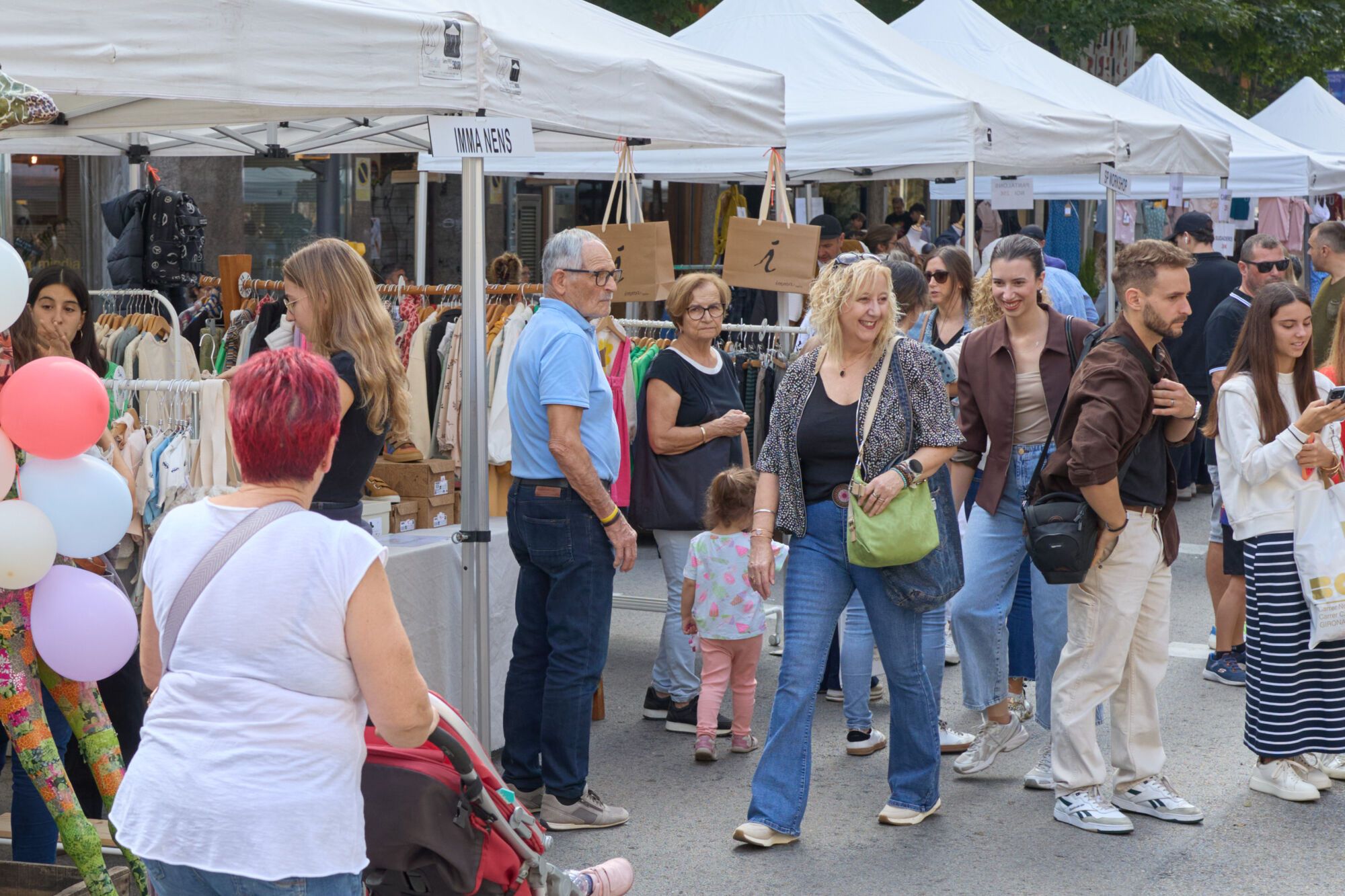 Botiga al carrer al c/ Migdia