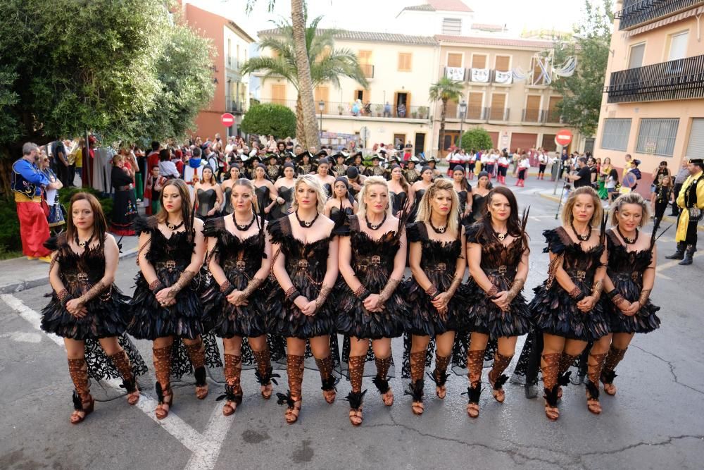 Miles de devotos festeros acompañaron al santo anacoreta en la sobria y tradicional Procesión