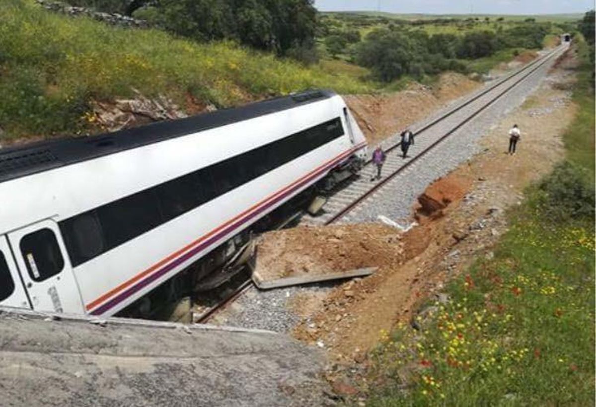 Descarrila un tren cerca de Zafra sin causar heridos