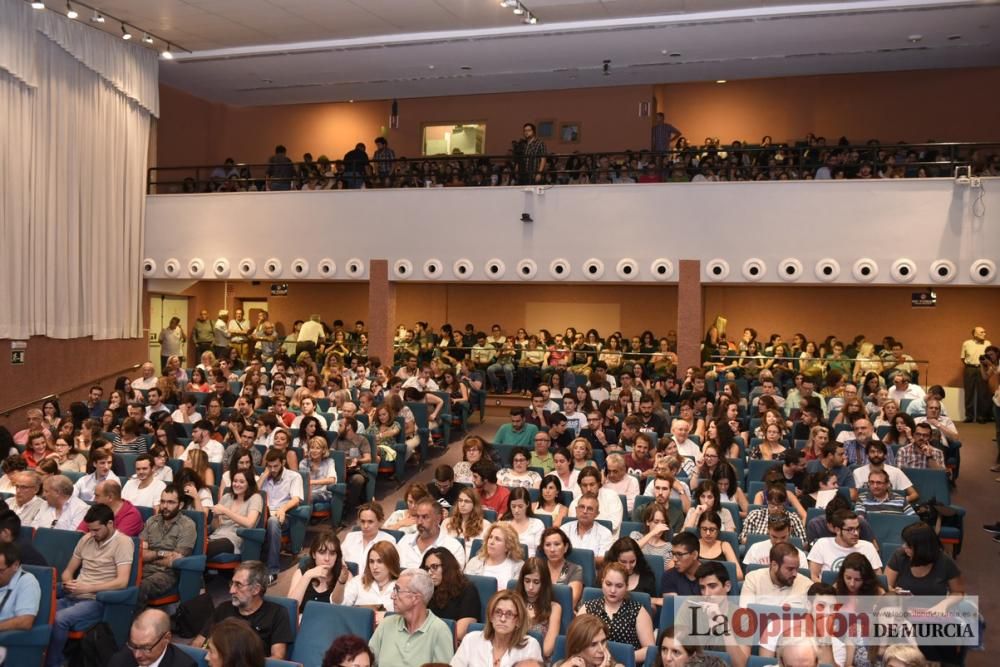 Conferencia de Arturo Pérez Reverte en la UMU