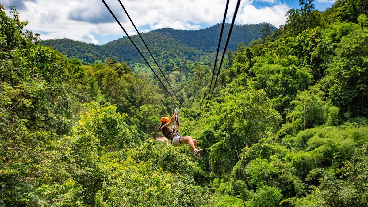 Zipline, tirolesa, actividad