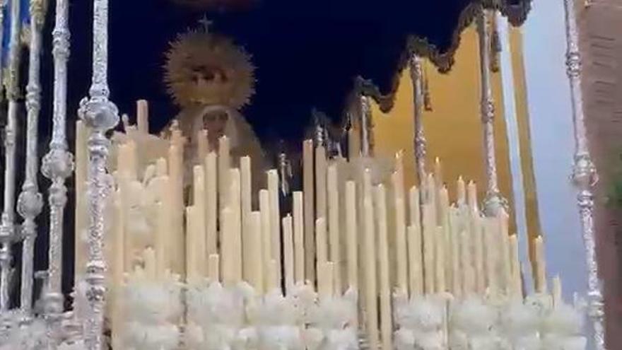 Vídeo | Sale la Virgen de los Dolores y la hermandad de San José Obrero ya está al completo en las calles de su barrio