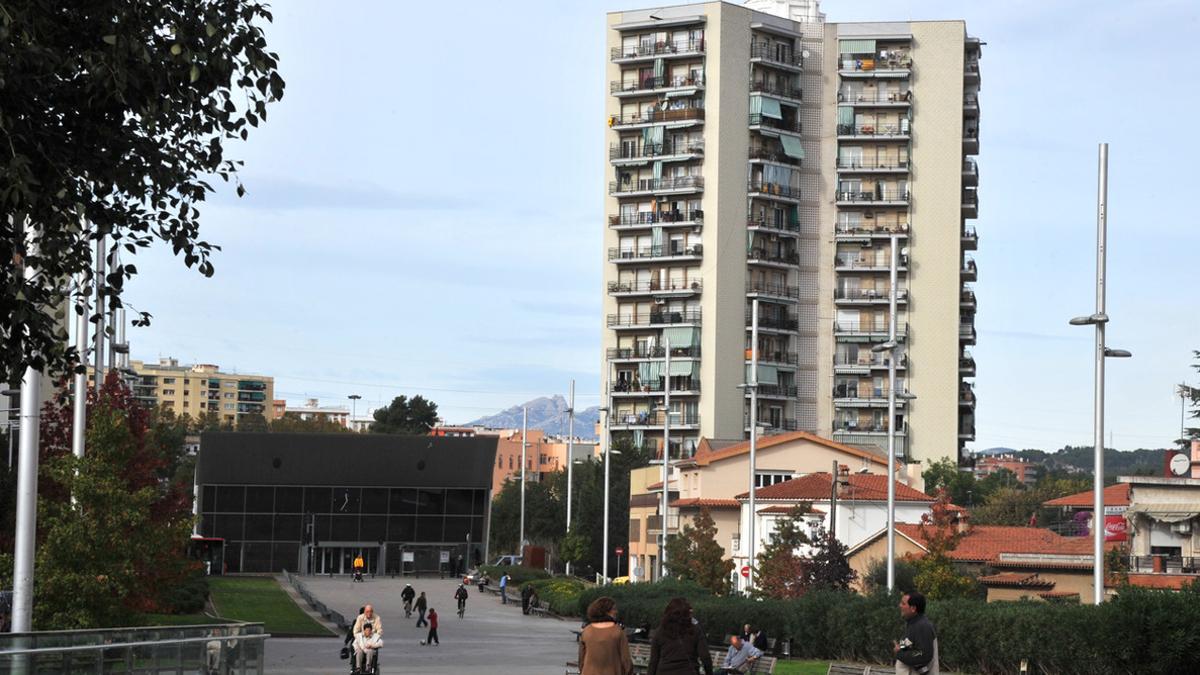 La estación de FGC en el barrio de Les Torres.