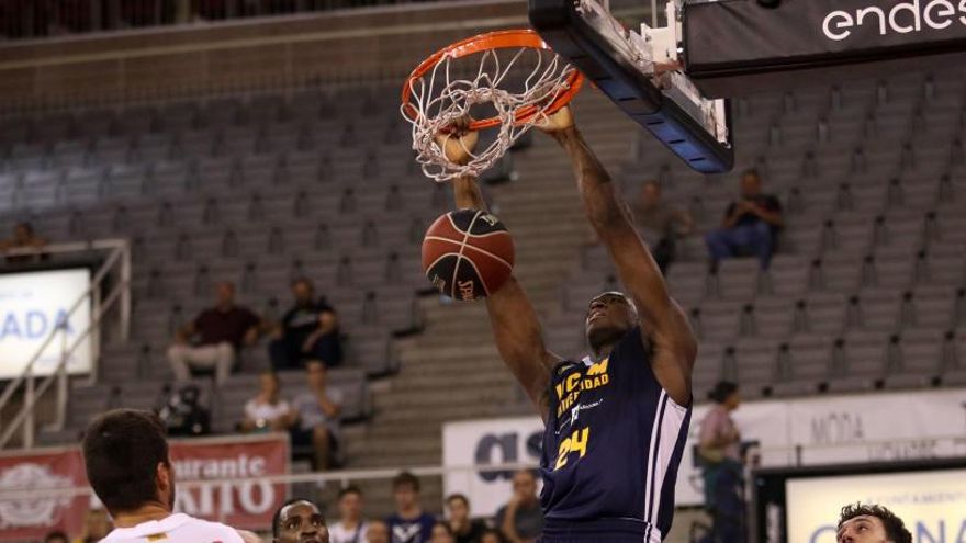 El UCAM vence al Zaragoza en Granada