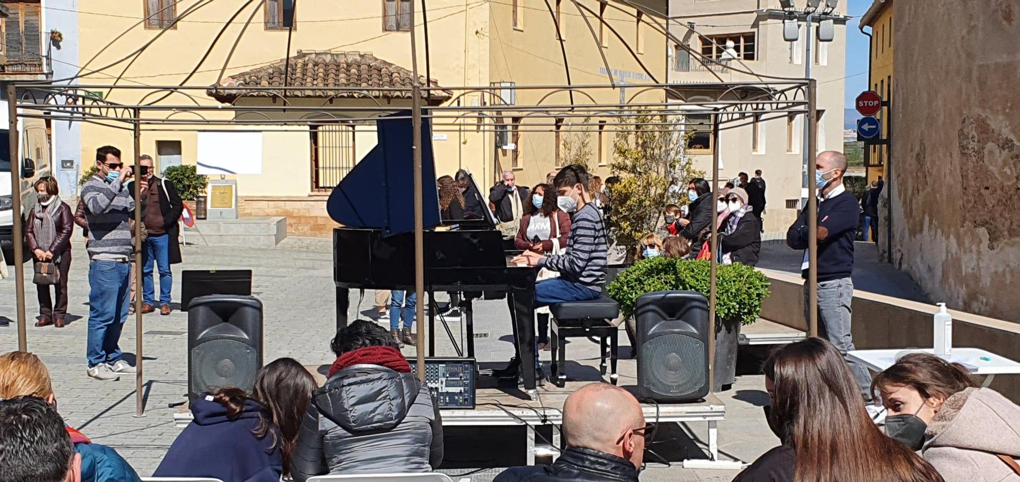 El Pianofest inunda de música el Castell de Riba-roja