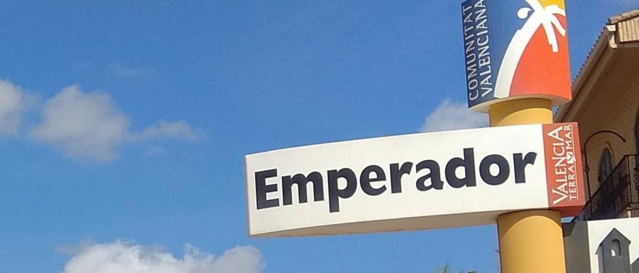 Emperador reclama  al Consell recuperar  la parada de autobús