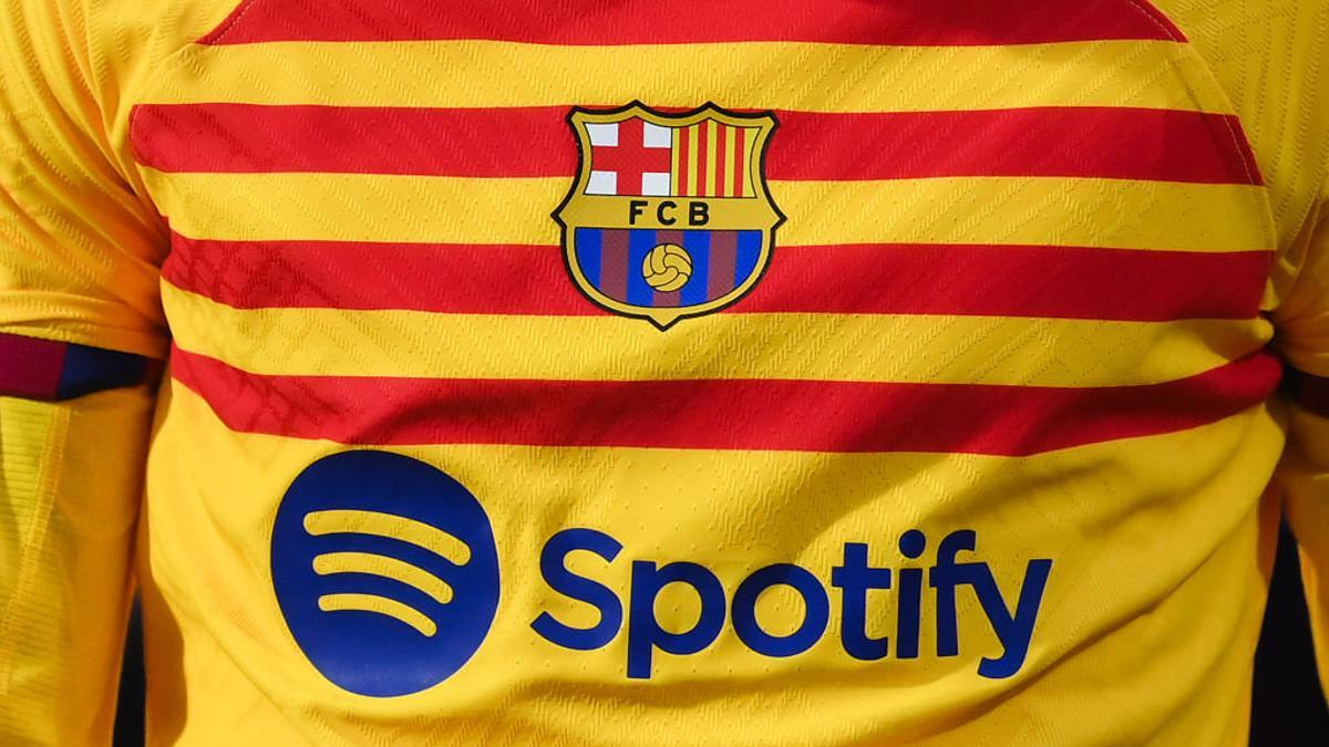 Pedri hace historia con el Barcelona tras sustituir a un lesionado Dembélé