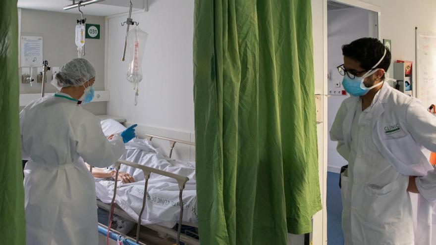 Professionals sanitaris atenen malalts de coronavirus a l&#039;Hospital Clínic |