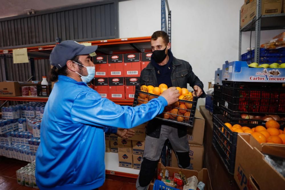 Ante el cierre de su actividad, la Asociación de Bares, Restaurantes y Cafeterías de la Pimeef ha organizado una recogida de alimentos