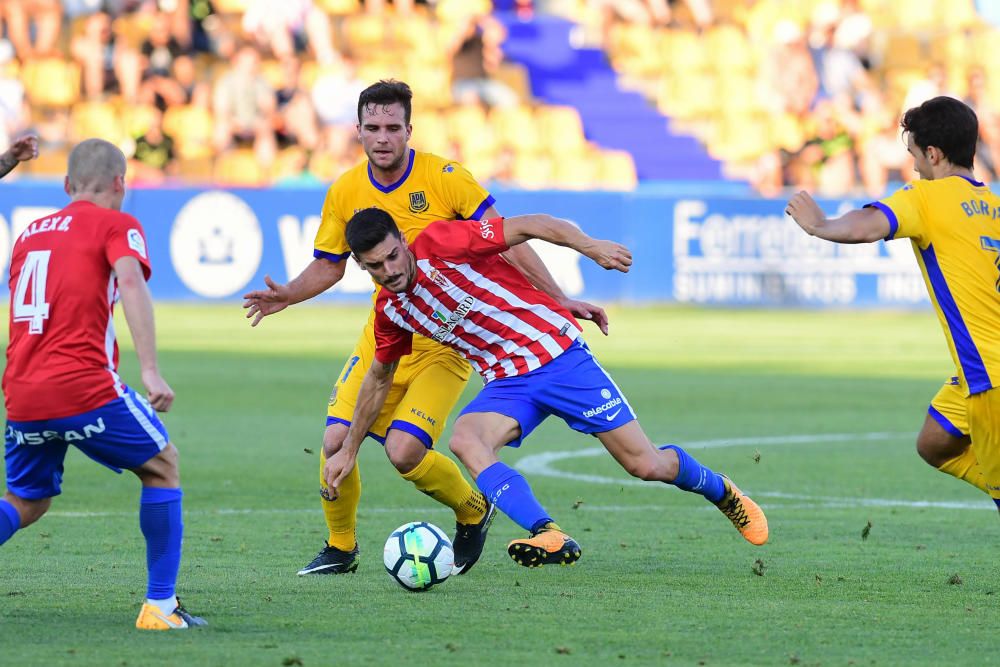 El partido entre el Alcorcón y el Sporting, en imágenes
