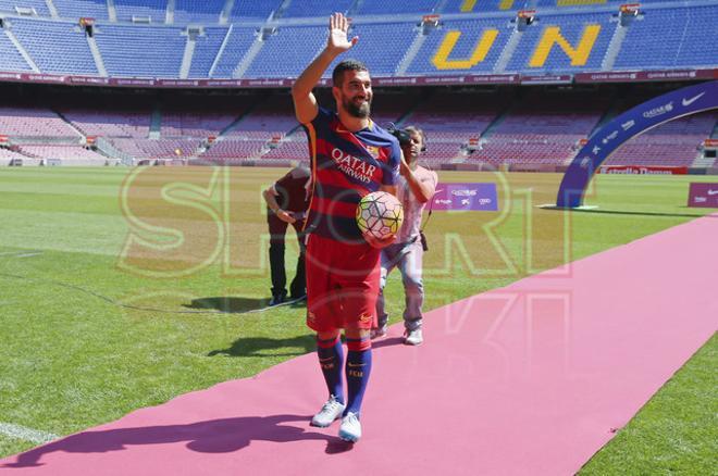 Presentación Arda Turan