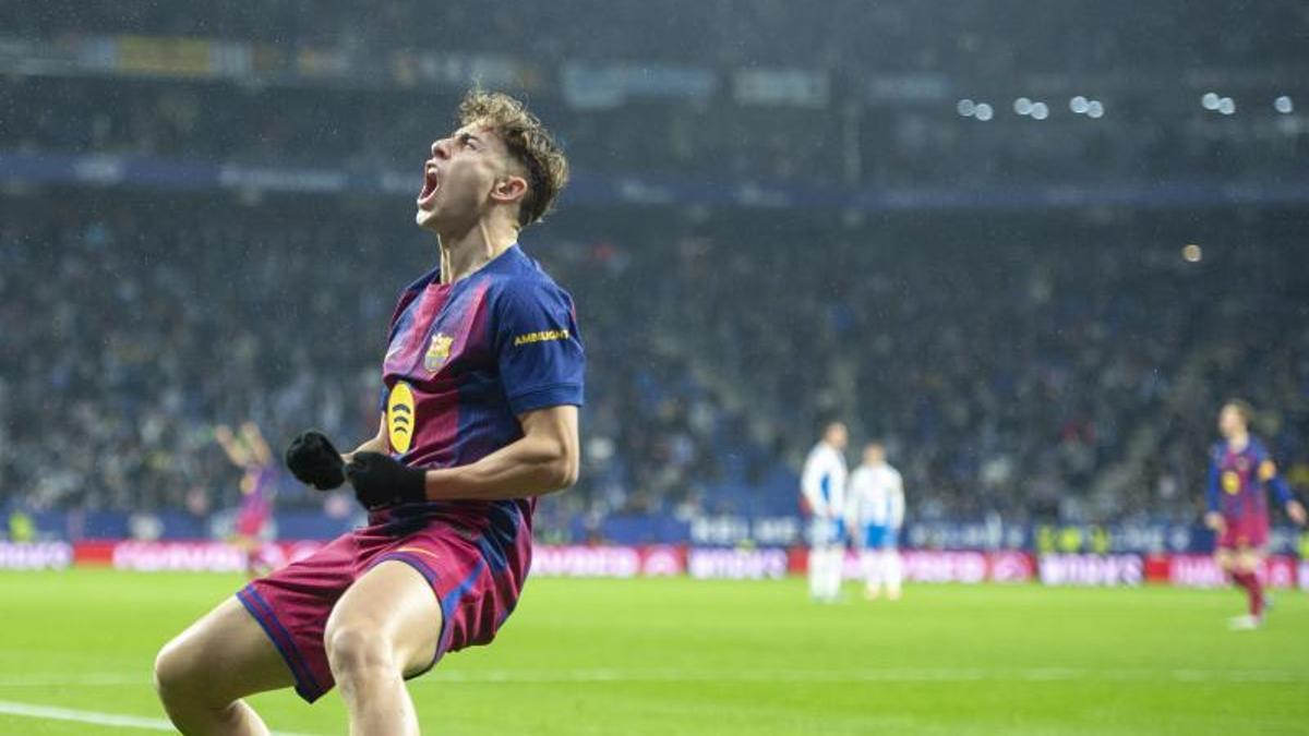 El Barça gana el derbi: Olmo y Lewandowski marcan, Joan García brilla bajo palos