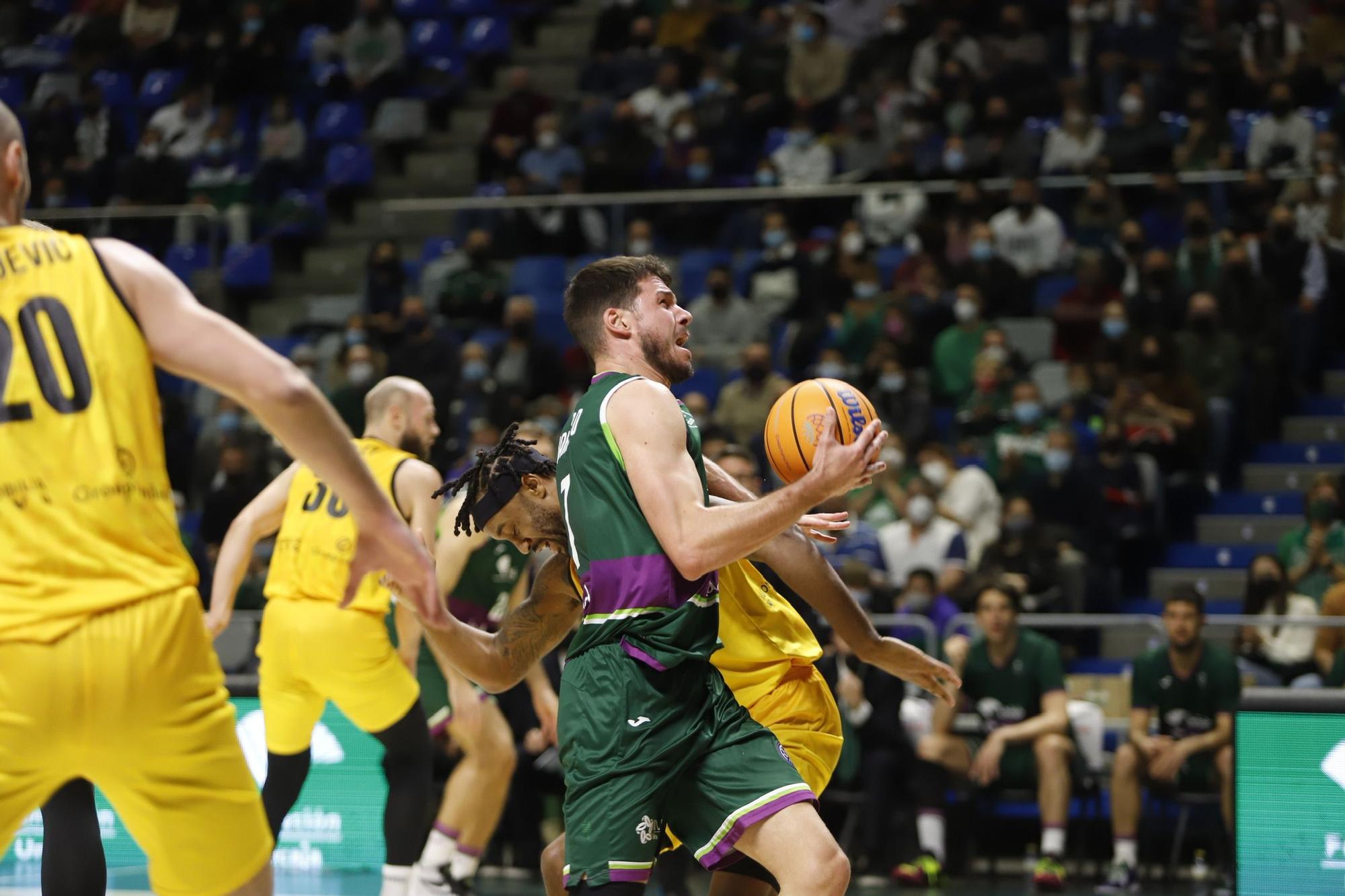 Las imágenes del Unicaja - Filou Oostende de la BCL