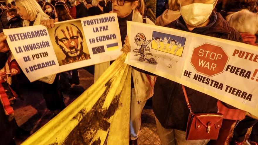Movilizaciones en Elda y Alcoy en contra de la invasión de Ucrania