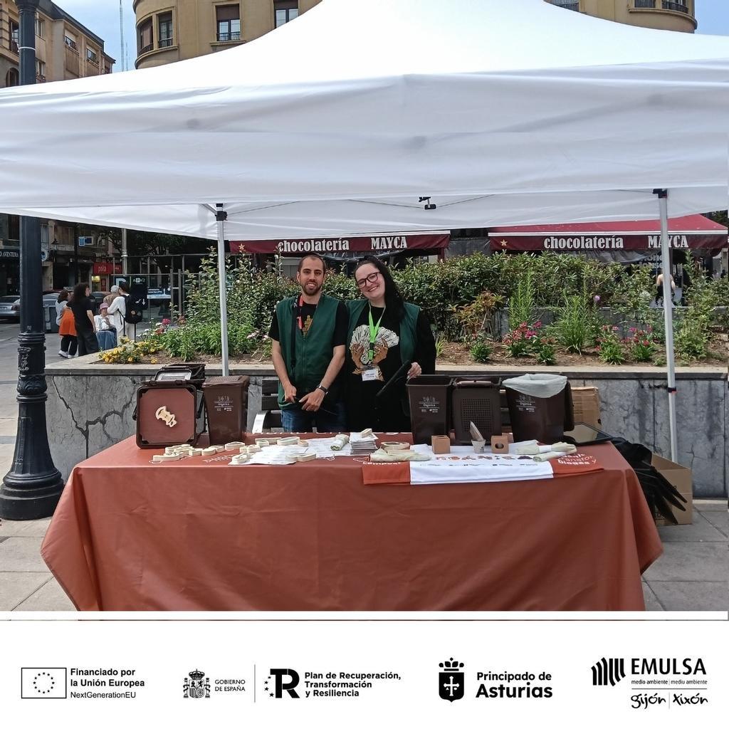 Sarah Estanislau Sentando no Pau - Dominação Total em ação