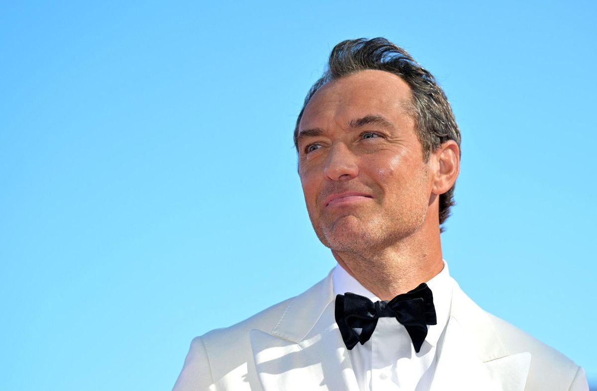 Jude Law en la première de 'Le Mage du Kremlin en Venecia.