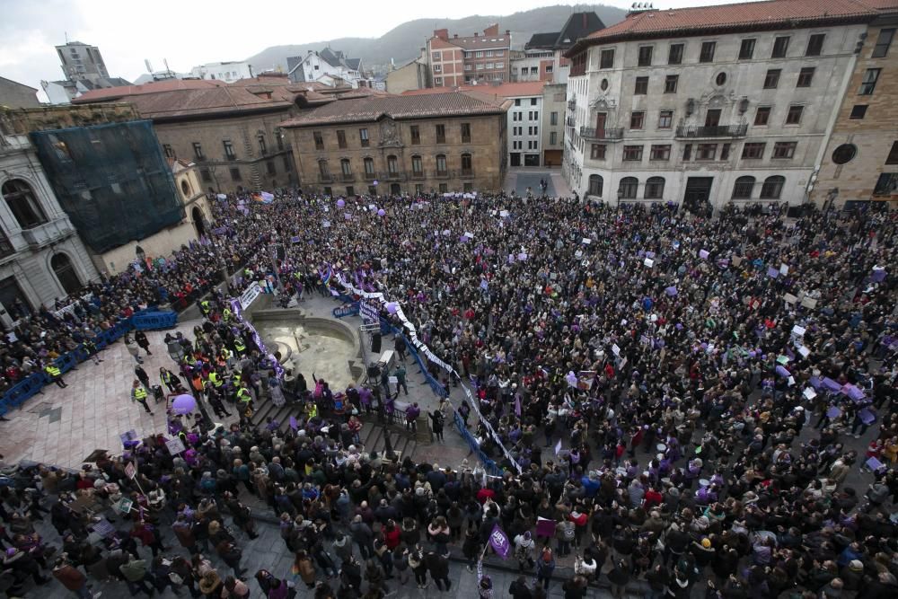 Manifestación del 8 M por las calles de Oviedo