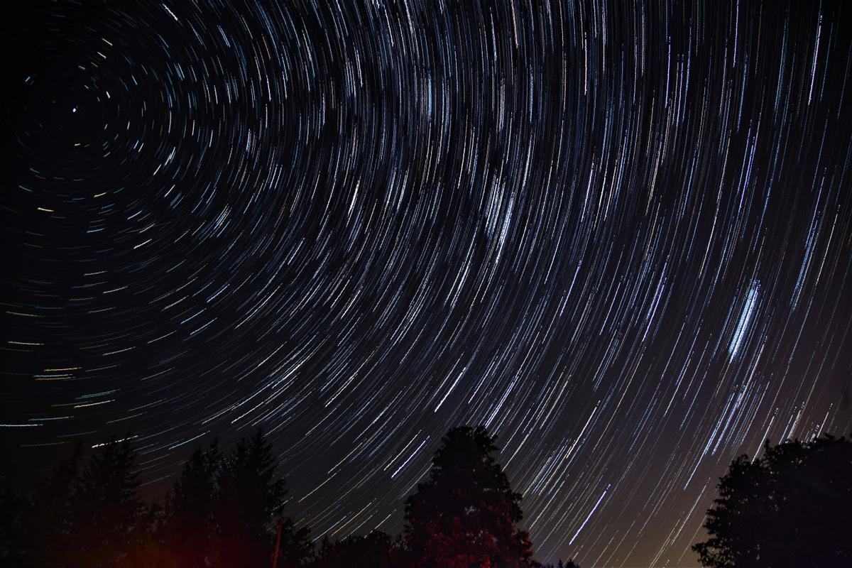 hermosa foto cielo nocturno impresionantes estrellas giratorias