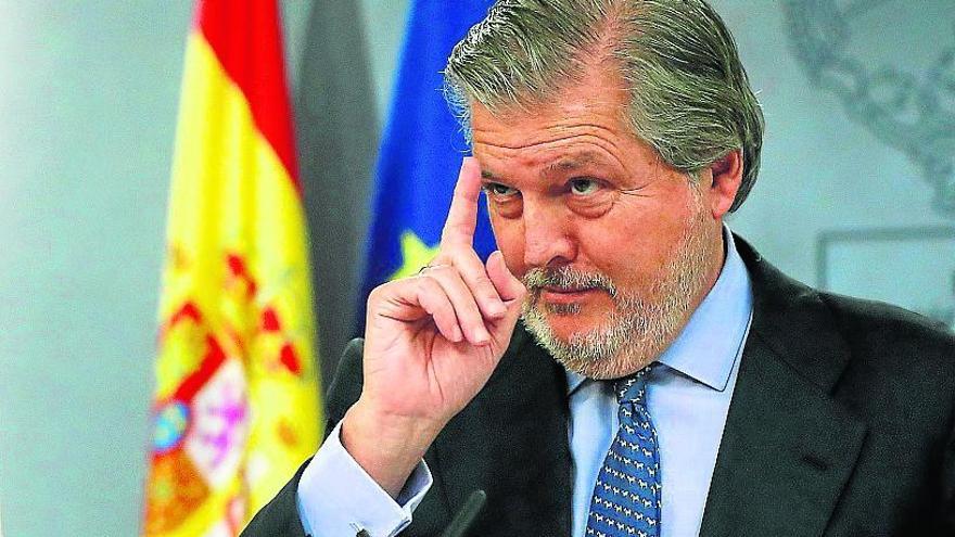 El Gobierno amenaza a Marzà con ir a los tribunales si no rectifica el plurilingüismo