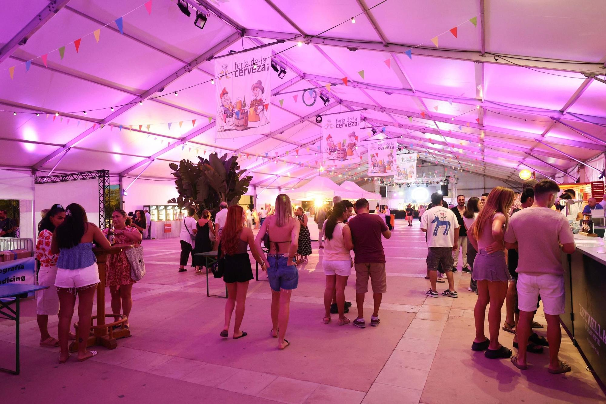 Mira todas las fotos de la Feria de la Cerveza en Ibiza