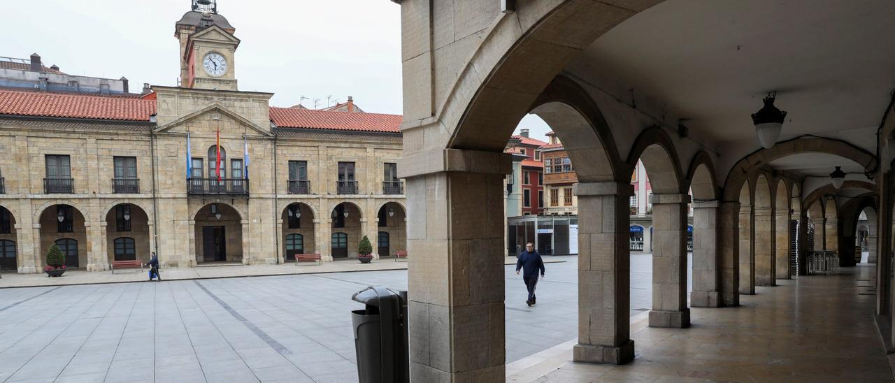 El Ayuntamiento de Avilés, en la plaza de España.