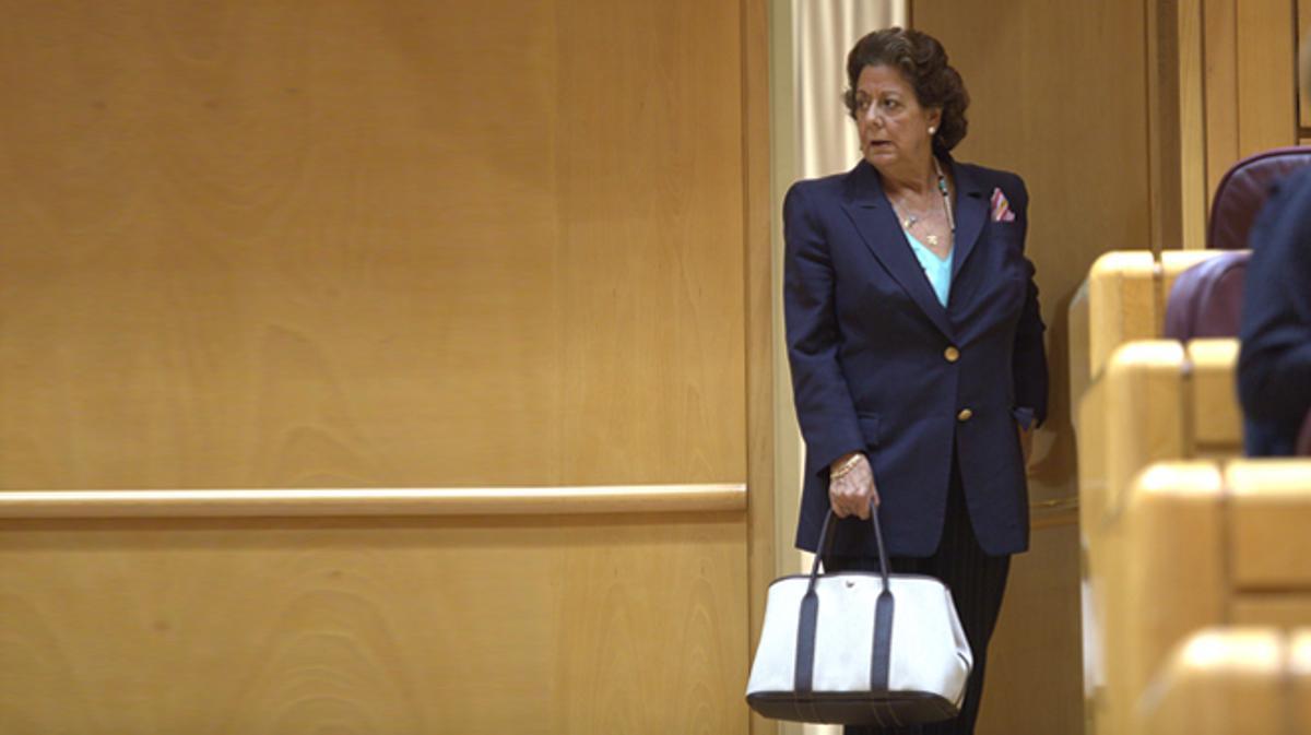 Rita ’estrena’ companyia al Senat.