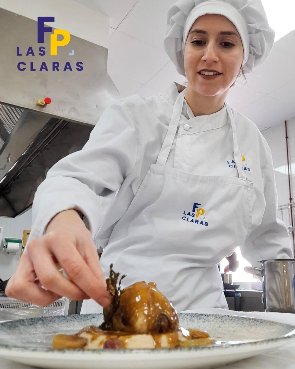 Entre la oferta de FPLas Claras destaca la Escuela de Hostelería.