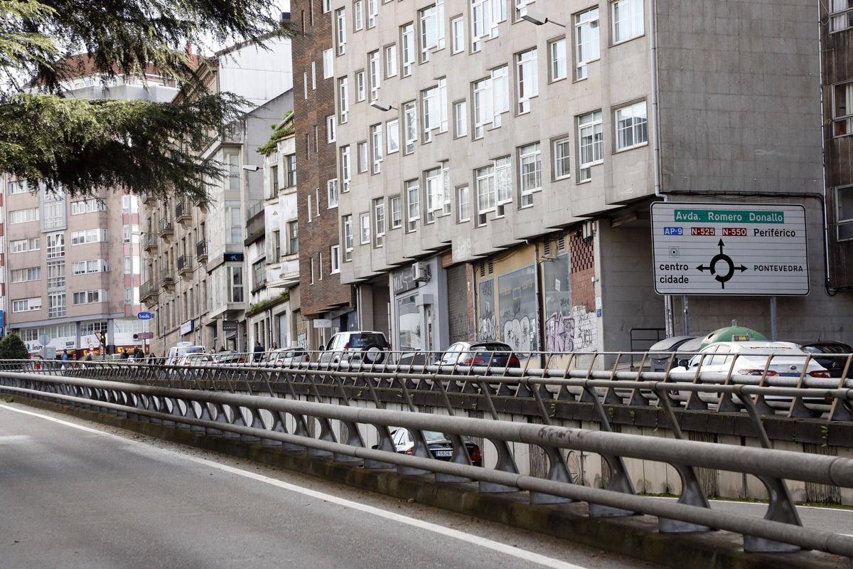 Zona de los bajos comerciales de Dorado de las subasta suspendida en 2025.