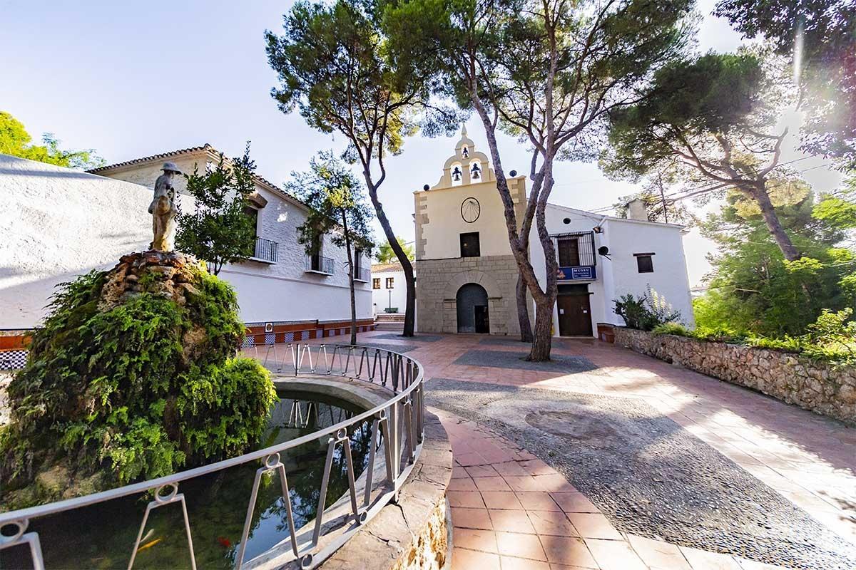 La ermita de la Virgen de Gracia se enmarca en un paraje excepcional y de gran valor, El Termet.