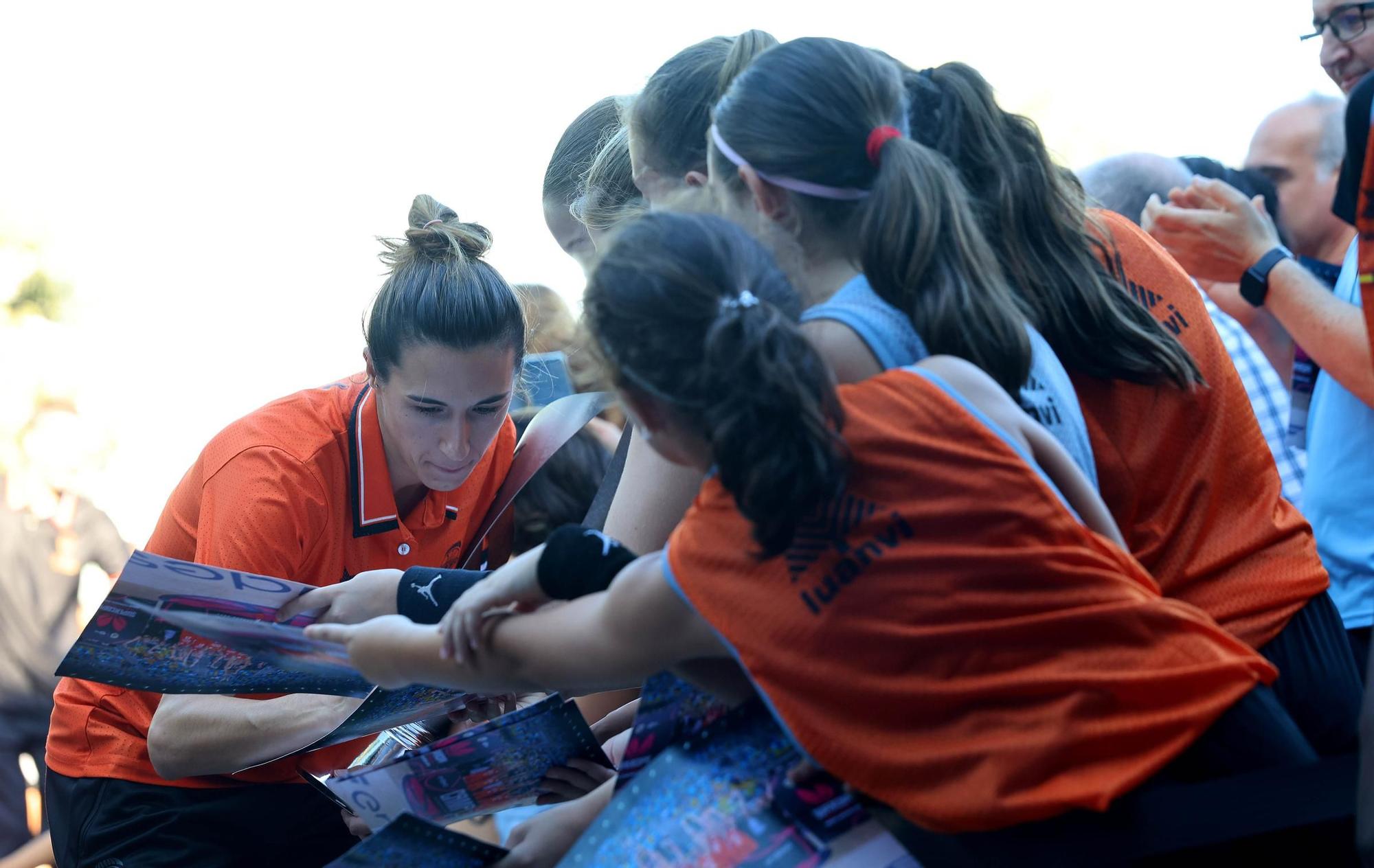 Las Supercampeonas celebran el título en Valencia