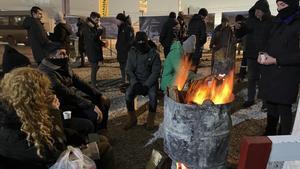 Manifestantes azerbaiyanos en el corredor de Lachin que enlaza Armenia con Nagorno Karabaj, en enero de 2023.