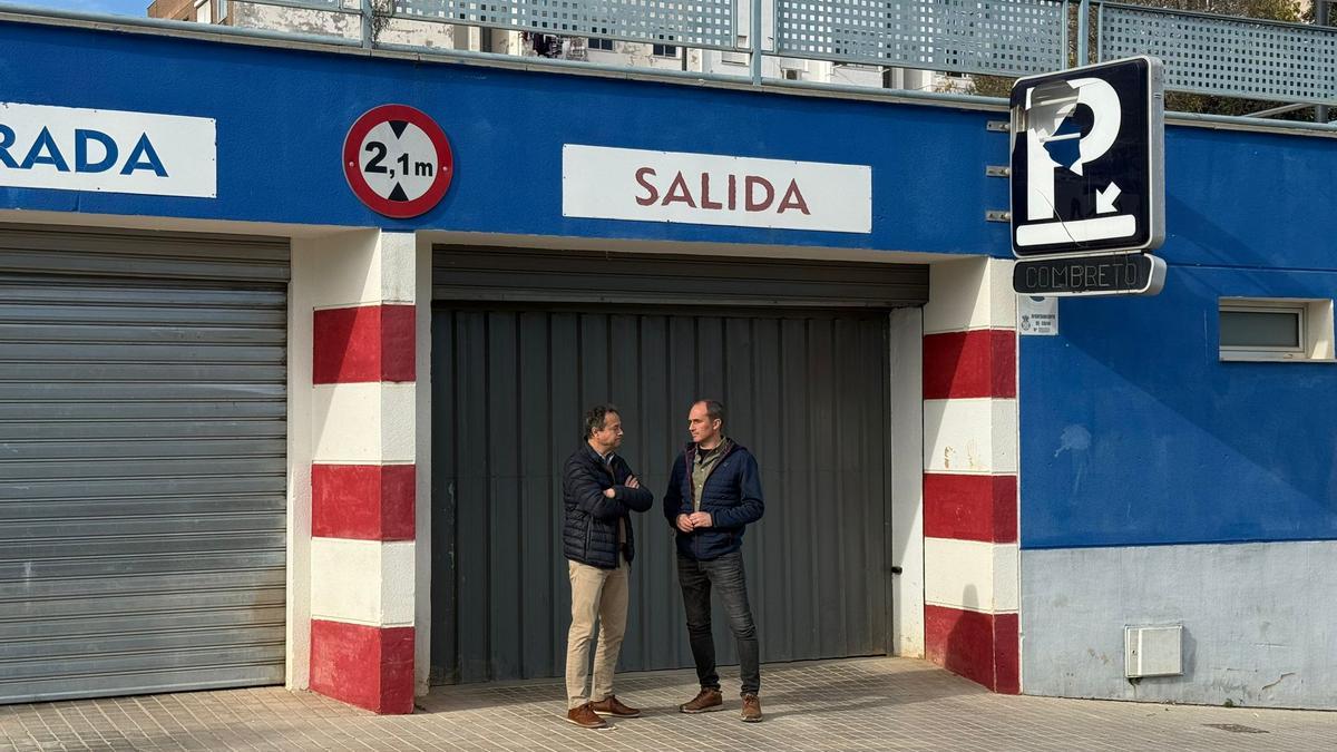 Parking en el centro de Chiva