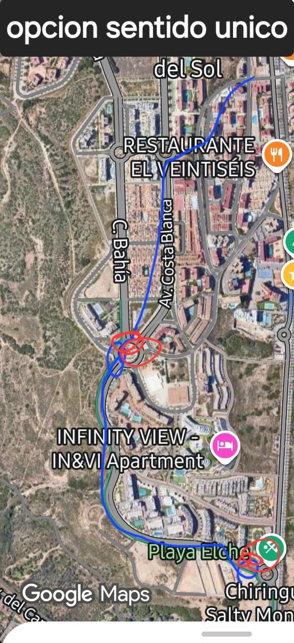 Los vecinos marcan con círculos la zona donde aseguran que se producirán las congestiones en la pedanía de Elche de Arenales del Sol