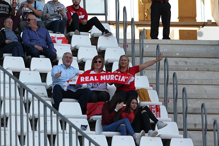 El Real Murcia cae ante el UCAM Murcia en casa