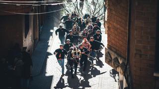 Albocàsser vibra con sus espectaculares 'rossegades' en la fiesta de Sant Antoni