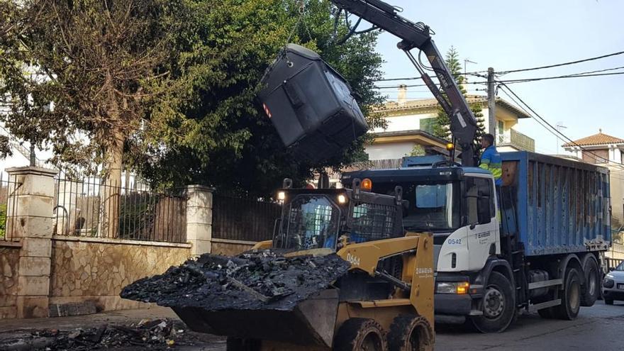 El pirómano vuelve a actuar y quema cuatro contenedores en Son Armadans