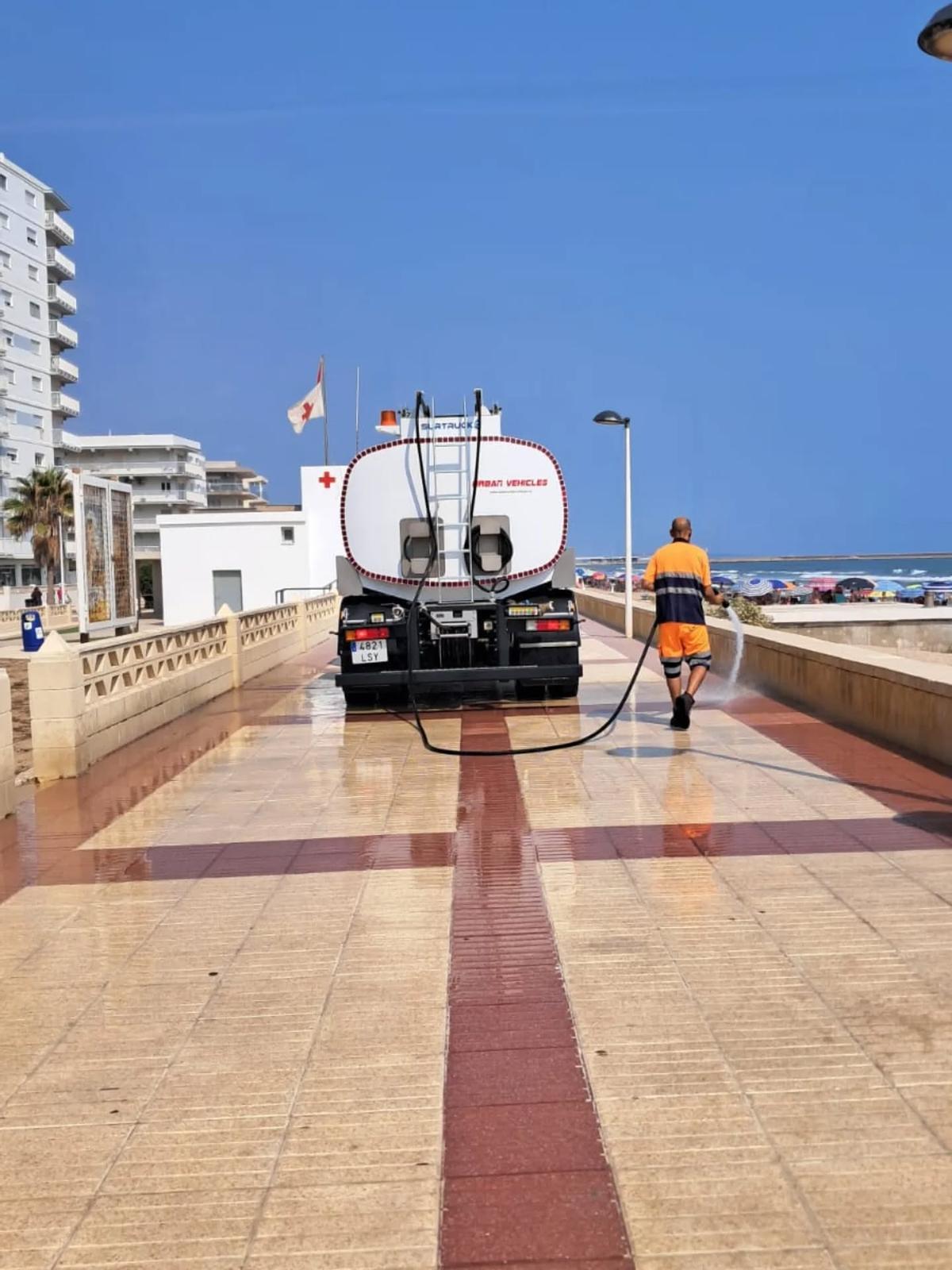 La avería no ha afectado a la playa de Daimús.