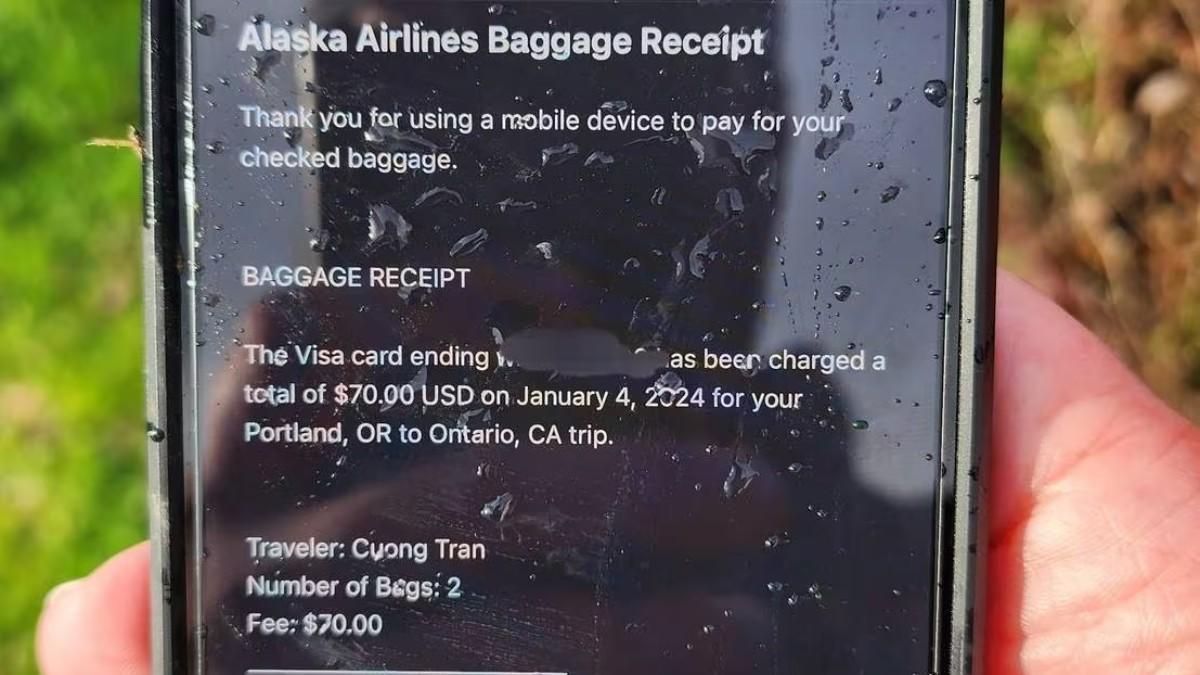 ¡Un móvil puede resistir una caída de 5.000 metros! Encuentran en perfecto estado el iPhone que cayó del Boeing de Alaska Airlines