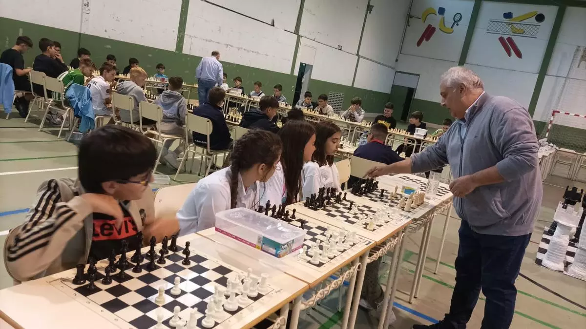 Más de 70 niños y jóvenes participan en la IV Simultánea de Ajedrez del Virgen de la Vega de Benavente
