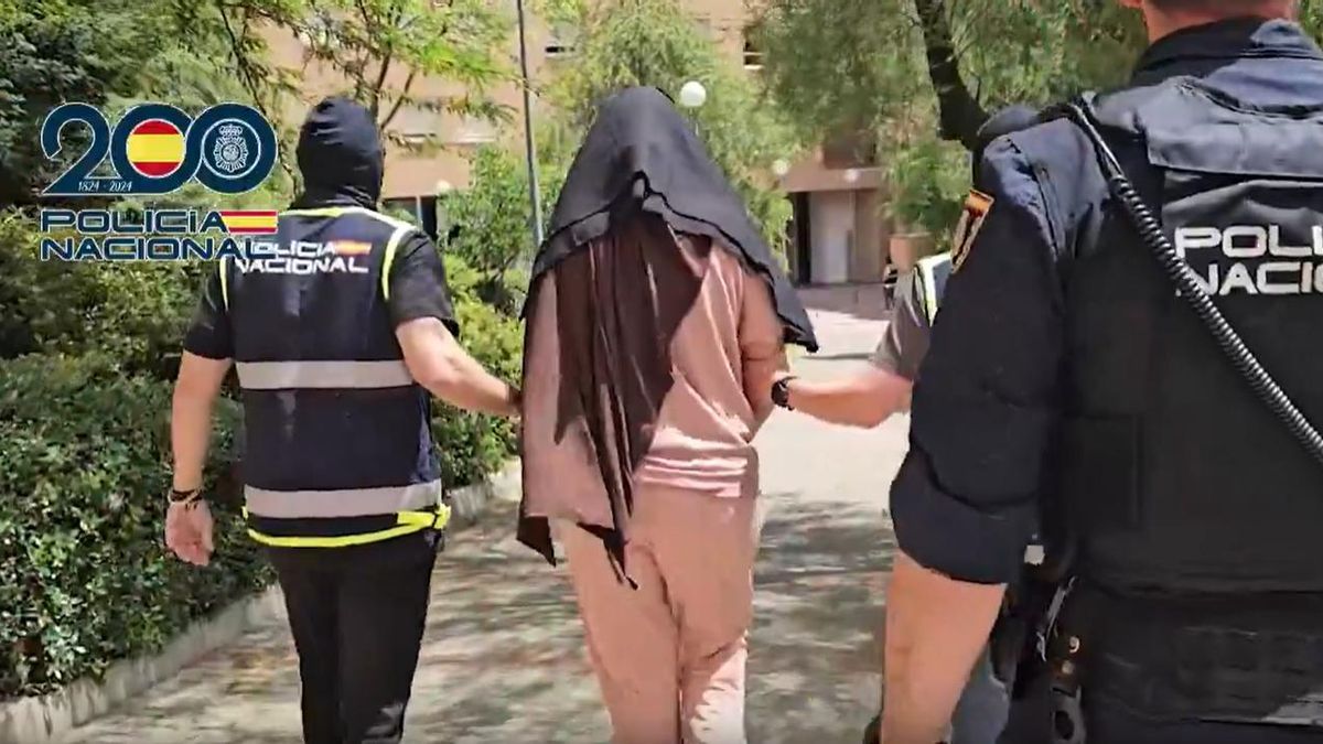 Detenidas en Alcorcón dos mujeres que habían creado una academia de la yihad dirigida a mujeres