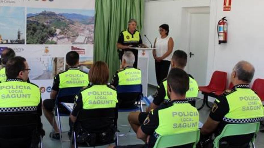 Agentes de la Policía Local de Sagunt.