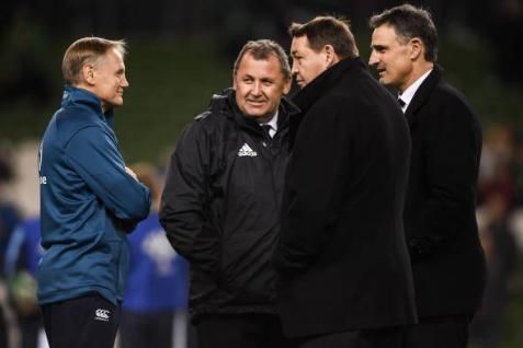 Schmidt, Foster, Hansen y MacLeod, durante un partido de los All Blacks