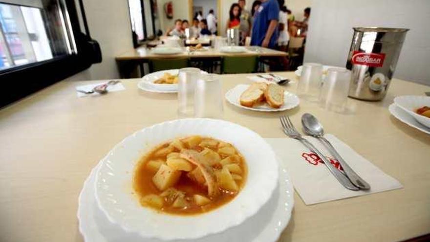 Un comedor escolar de Benidorm, que este verano ofrecerá el servicio a los niños con menos recursos.